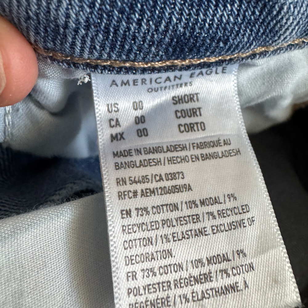 American Eagle Outfitters Distressed Mom Jeans size 00 Short - Picture 11 of 12
